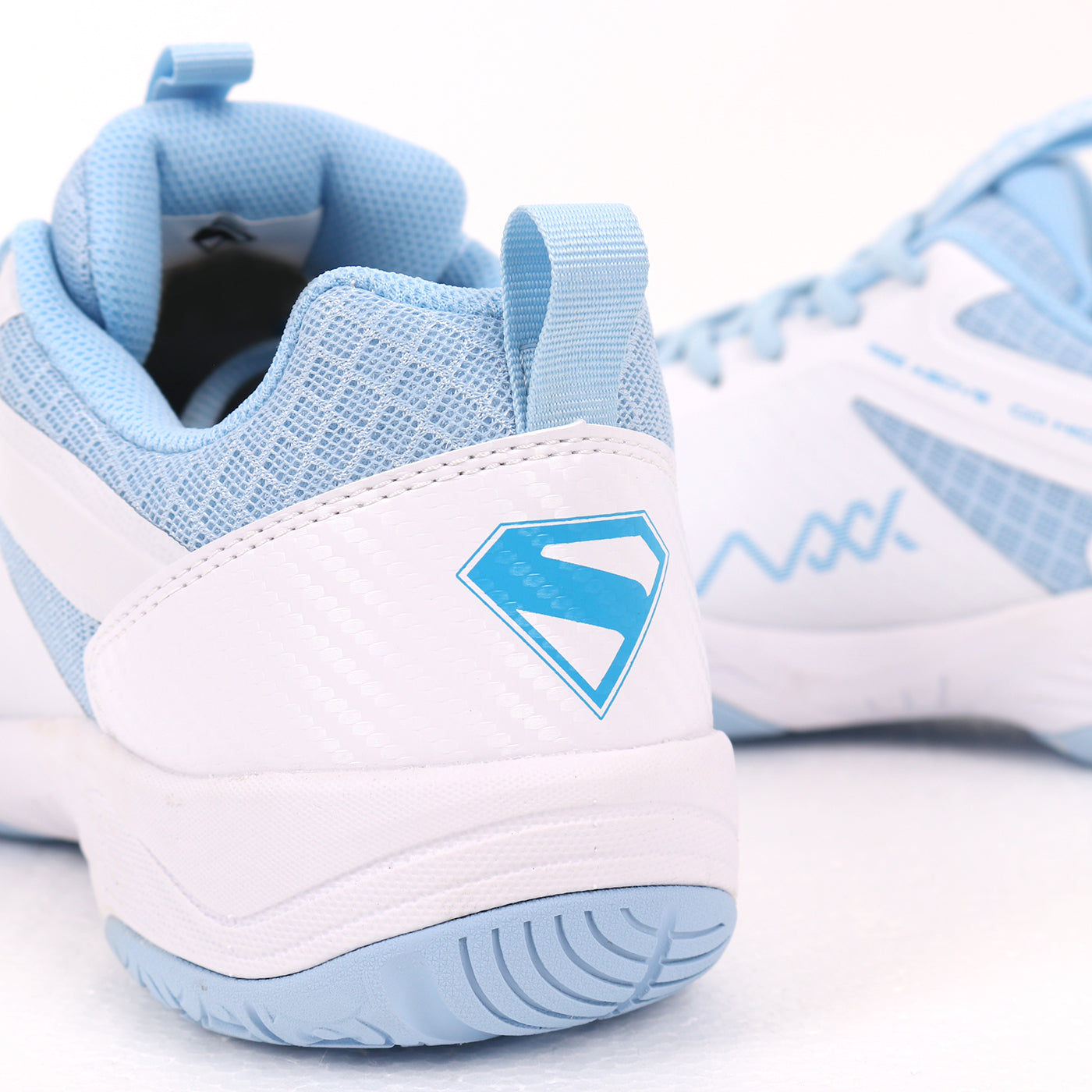 MAXX SUPERMAN  LIMITED EDITION  BADMINTON SHOES